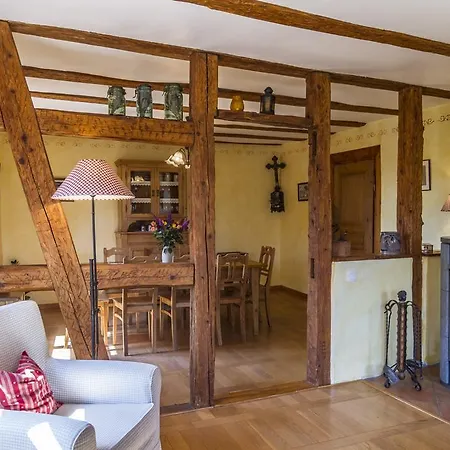 Semesterbostad Maison Au Tonnelier